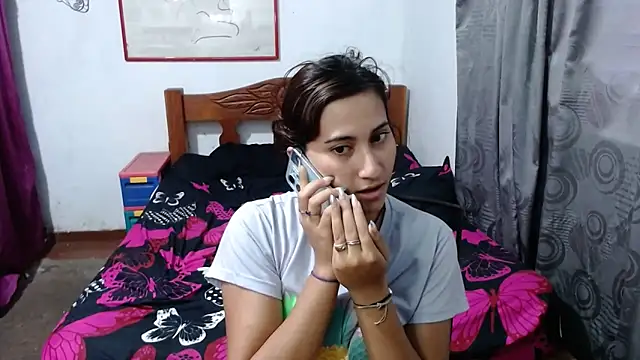 Snapshot of LadyMilk003 chatting on December 28, 2024, 6:29 pm LadyMilk003 online show from December 28, 2024, 6:29 pm