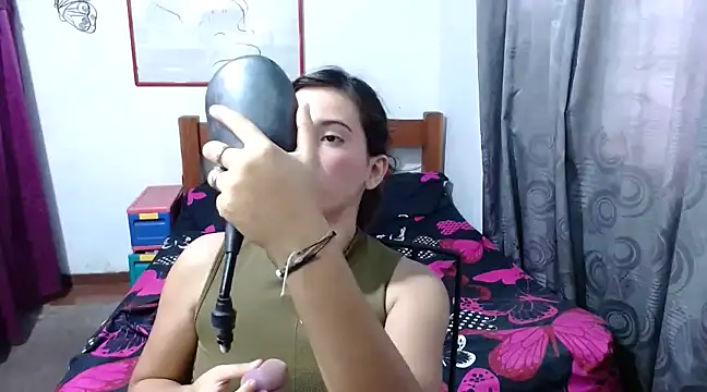 Snapshot of LadyMilk003 chatting on January 23, 2025, 3:22 pm LadyMilk003 online show from January 23, 2025, 3:22 pm