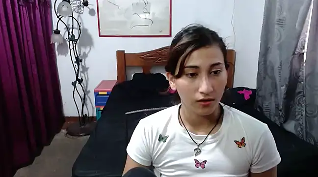 Snapshot of LadyMilk003 chatting on March 4, 2025, 5:03 pm LadyMilk003 online show from March 4, 2025, 5:03 pm