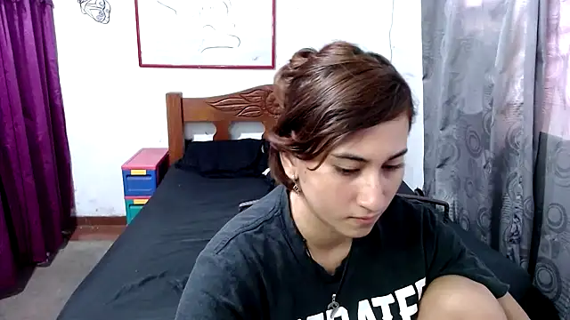 Snapshot of LadyMilk003 chatting on September 8, 2025, 4:50 pm LadyMilk003 online show from September 8, 2025, 4:50 pm