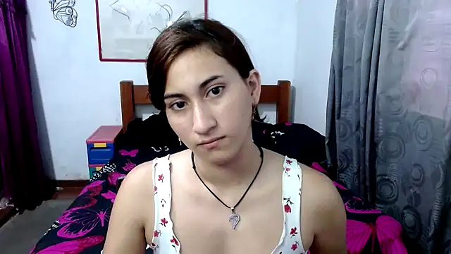 Snapshot of LadyMilk003 chatting on September 24, 2025, 3:26 pm LadyMilk003 online show from September 24, 2025, 3:26 pm