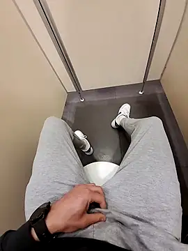 Snapshot of sevvvvsevvvv1 chatting on February 21, 2026, 12:39 pm sevvvvsevvvv1 online show from February 21, 2026, 12:39 pm