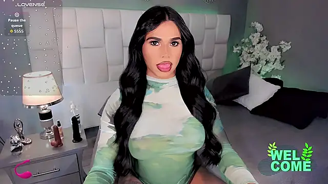 Snapshot of Franciis_4u chatting on January 13, 2026, 7:35 am Franciis 4u online show from January 13, 2026, 7:35 am