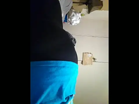 Snapshot of missthickness35_Pika chatting on February 18, 2026, 1:12 am missthickness35 Pika online show from February 18, 2026, 1:12 am