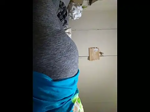 Snapshot of missthickness35_Pika chatting on February 19, 2026, 1:34 am missthickness35 Pika online show from February 19, 2026, 1:34 am