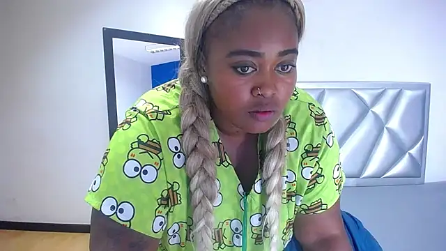 Snapshot of exotic_karmella chatting on November 7, 2025, 8:31 pm exotic karmella online show from November 7, 2025, 8:31 pm