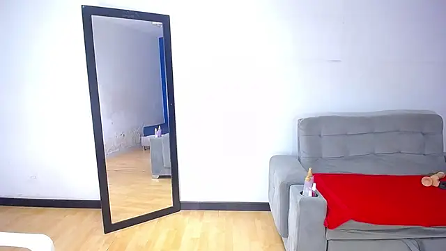 Snapshot of exotic_karmella chatting on February 4, 2026, 9:42 pm exotic karmella online show from February 4, 2026, 9:42 pm