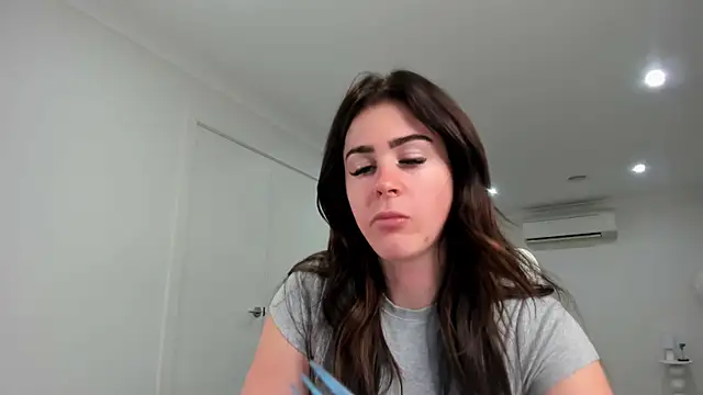 Snapshot of aus_queen chatting on October 25, 2025, 12:51 am aus queen online show from October 25, 2025, 12:51 am