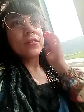 Hellen dumont online show from December 19, 2025, 4:36 pm