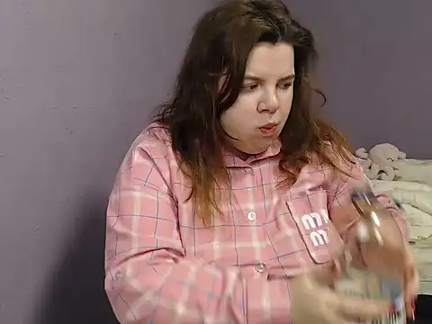 Snapshot of so_shy chatting on October 26, 2025, 7:14 am so shy online show from October 26, 2025, 7:14 am