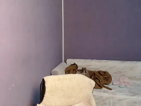 Snapshot of so_shy chatting on November 6, 2025, 8:15 am so shy online show from November 6, 2025, 8:15 am