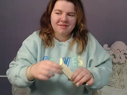 Snapshot of so_shy chatting on November 27, 2025, 7:54 am so shy online show from November 27, 2025, 7:54 am