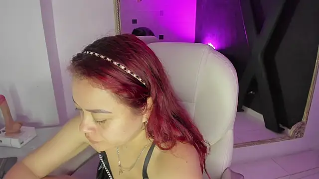 Snapshot of DarlingBDSM_ chatting on March 14, 2025, 1:35 pm DarlingBDSM online show from March 14, 2025, 1:35 pm