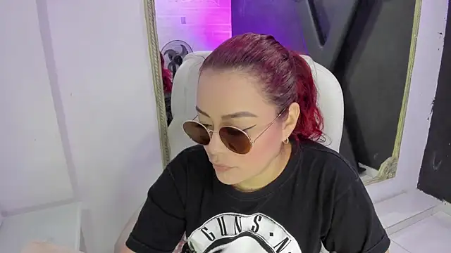Snapshot of DarlingBDSM_ chatting on March 15, 2025, 1:40 pm DarlingBDSM online show from March 15, 2025, 1:40 pm