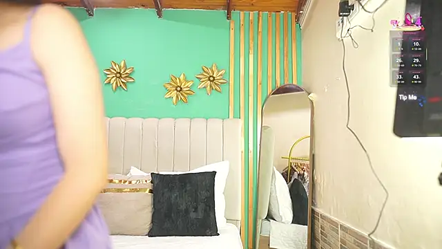 katlyn martins online show from September 17, 2025, 7:04 pm