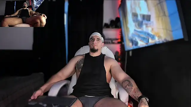 kingbear777 online show from December 5, 2024, 8:11 pm