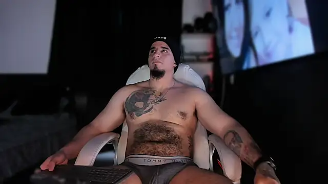 kingbear777 online show from December 24, 2024, 6:17 pm