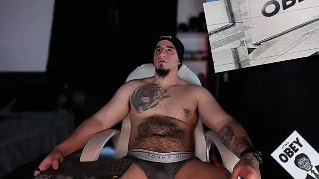 kingbear777 online show from February 2, 2025, 12:19 am