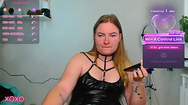 Snapshot of ElenaMaeer chatting on July 21, 2026, 6:16 am ElenaMaeer online show from July 21, 2026, 6:16 am