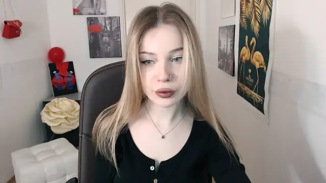 HeyDoraa online show from January 31, 2025, 1:45 pm