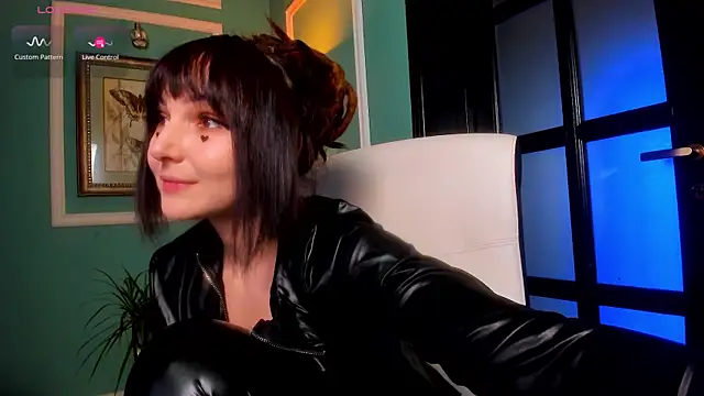 1Munique online show from November 21, 2025, 1:43 pm