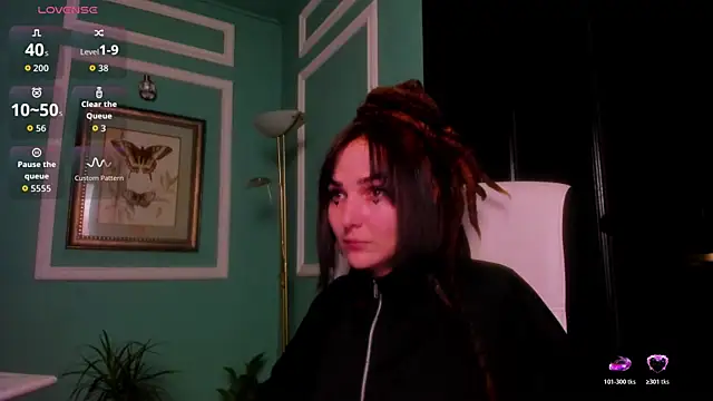 Snapshot of 1Munique chatting on December 17, 2025, 3:29 pm 1Munique online show from December 17, 2025, 3:29 pm