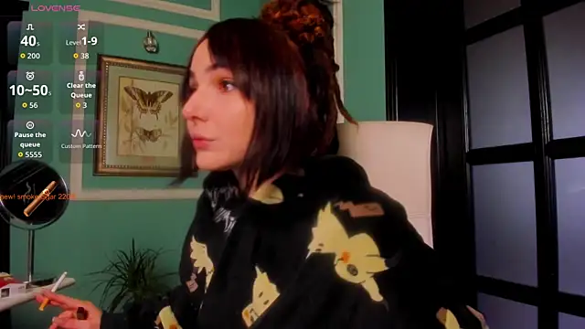 Snapshot of 1Munique chatting on December 22, 2025, 12:57 pm 1Munique online show from December 22, 2025, 12:57 pm