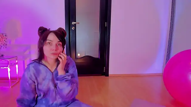 Snapshot of 1Munique chatting on February 10, 2026, 7:45 am 1Munique online show from February 10, 2026, 7:45 am