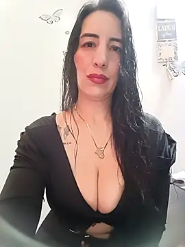 christine-x online show from November 30, 2025, 1:26 pm