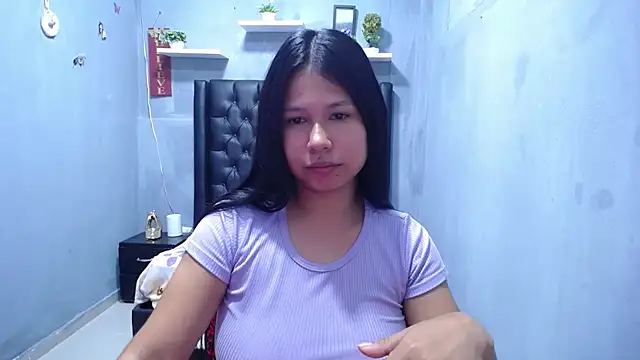 Letty Plugxo online show from May 15, 2026, 3:19 pm