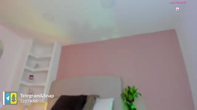 Snapshot of Ammy_xx chatting on March 28, 2026, 7:35 pm Ammy xx online show from March 28, 2026, 7:35 pm