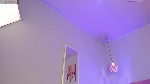 ScarletGV online show from March 21, 2026, 5:45 am