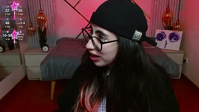 LenaRoses online show from June 4, 2026, 8:26 pm