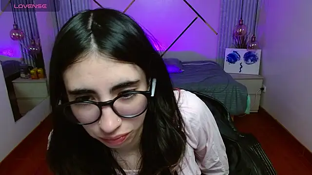 LenaRoses online show from July 7, 2026, 8:13 pm