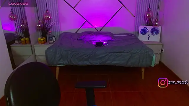 LenaRoses online show from July 9, 2026, 8:35 pm