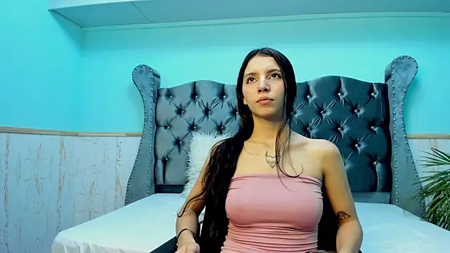 Snapshot of alice_greco chatting on December 21, 2024, 7:38 pm alice greco online show from December 21, 2024, 7:38 pm