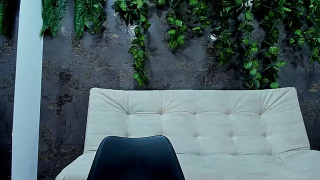 Snapshot of alice_greco chatting on December 3, 2025, 9:13 pm alice greco online show from December 3, 2025, 9:13 pm