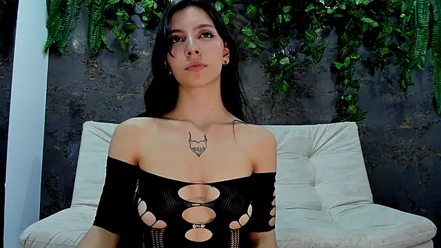 Snapshot of alice_greco chatting on December 15, 2025, 3:44 am alice greco online show from December 15, 2025, 3:44 am