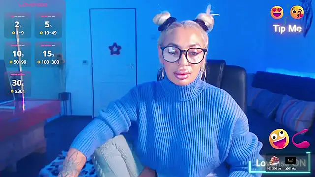 Snapshot of beauty_chl0e chatting on December 1, 2025, 8:36 pm beauty chl0e online show from December 1, 2025, 8:36 pm