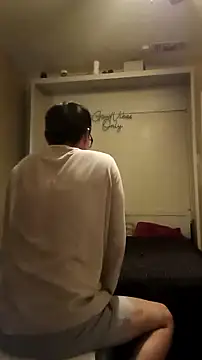 lRainbowBoy online show from April 1, 2026, 10:07 pm