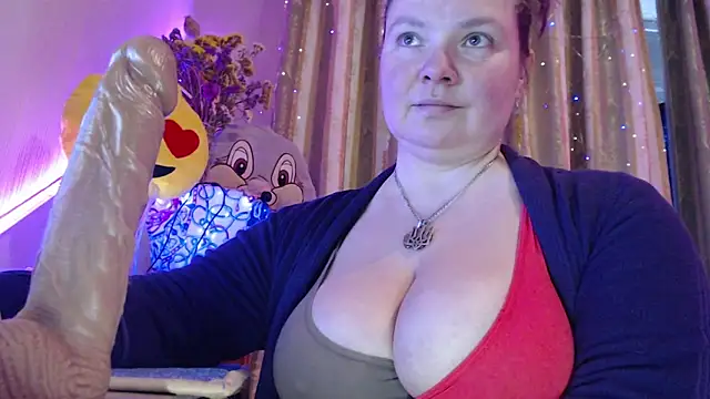 amorelara online show from March 25, 2026, 1:17 pm