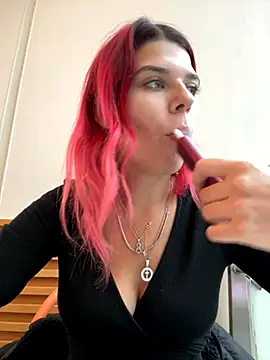 RiriRoseey online show from October 7, 2025, 8:11 am