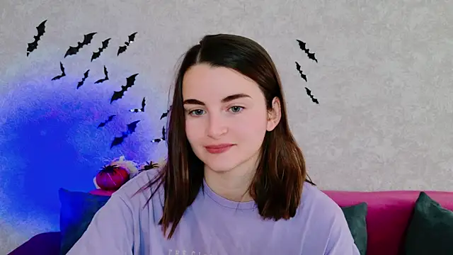 Snapshot of Miss_Arwen chatting on October 21, 2025, 4:35 am Miss Arwen online show from October 21, 2025, 4:35 am