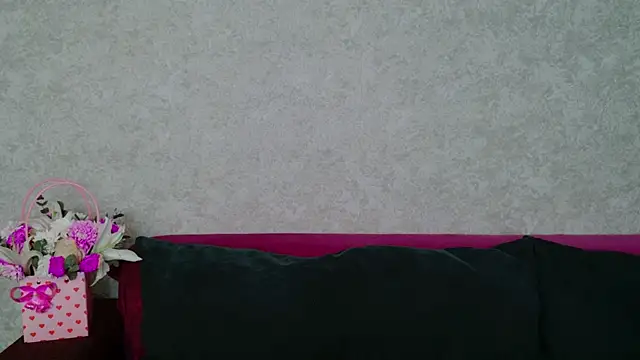 Snapshot of Miss_Arwen chatting on November 4, 2025, 2:43 am Miss Arwen online show from November 4, 2025, 2:43 am