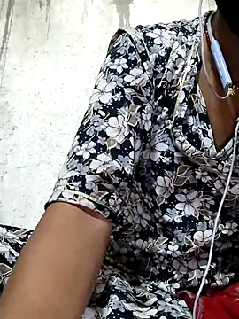 Snapshot of Anushka_Ji chatting on February 2, 2026, 6:56 am Anushka Ji online show from February 2, 2026, 6:56 am