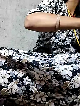 Snapshot of Anushka_Ji chatting on March 13, 2026, 4:57 pm Anushka Ji online show from March 13, 2026, 4:57 pm