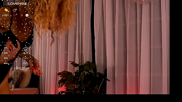 CynthiaWest online show from October 7, 2025, 3:14 am