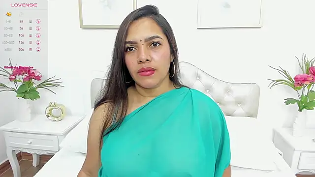 Snapshot of krishaa_ chatting on December 23, 2024, 1:13 pm krishaa online show from December 23, 2024, 1:13 pm