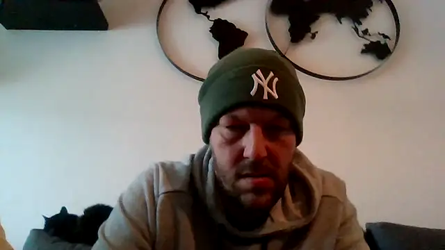 Snapshot of BennyLommy chatting on November 27, 2025, 9:55 am BennyLommy online show from November 27, 2025, 9:55 am