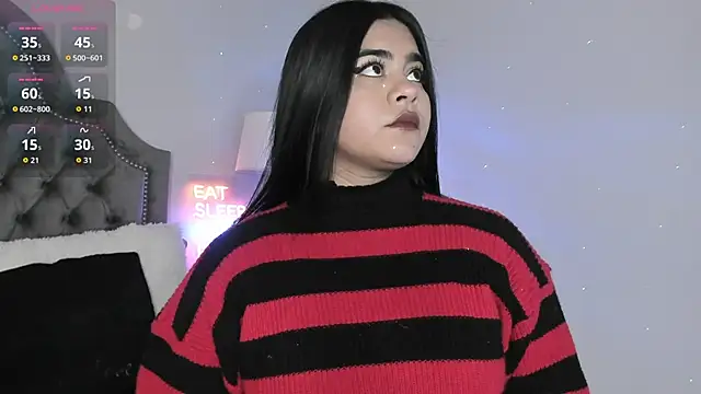 Snapshot of atena_hill chatting on October 6, 2025, 7:33 pm atena hill online show from October 6, 2025, 7:33 pm